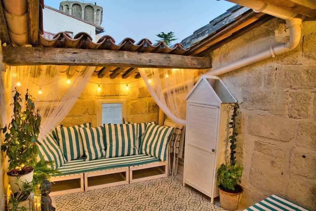 Appartement-Terrasse Centre Historique Uzès Buitenkant foto